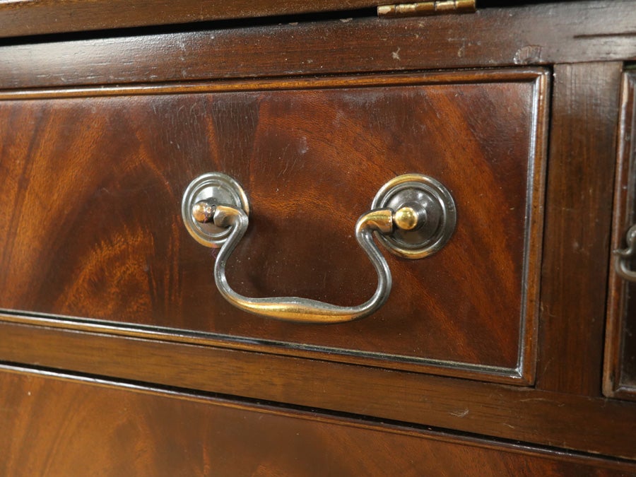 マホガニー材の美しい杢目 小ぶりなサイズのライティングビューロー 80821