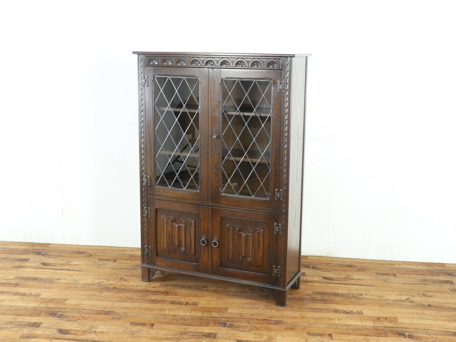 印象的なステンドグラス イギリスらしいカッコよさ ブックケース 80749