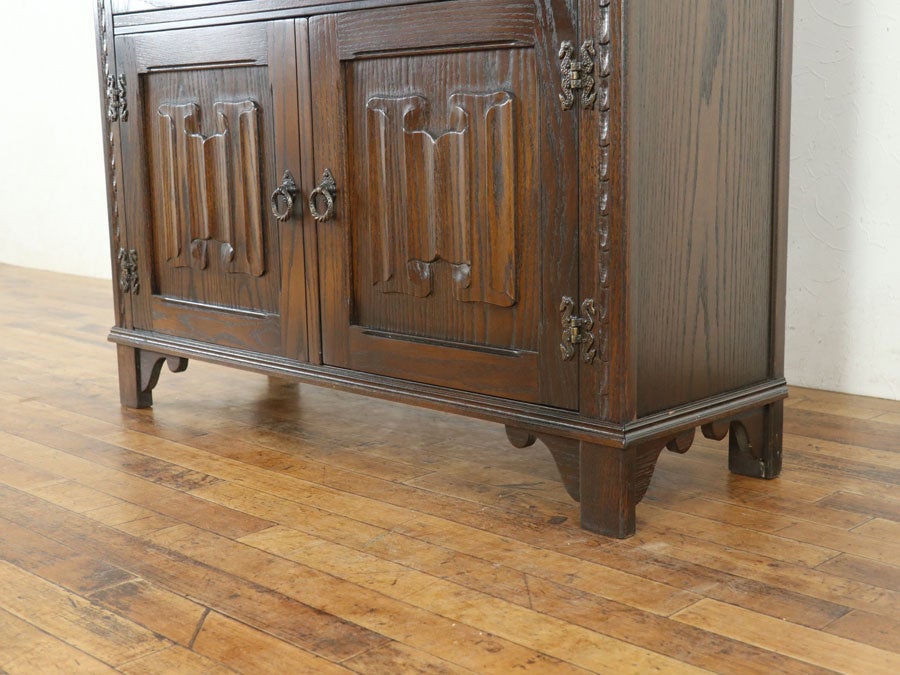 印象的なステンドグラス イギリスらしいカッコよさ ブックケース 80749