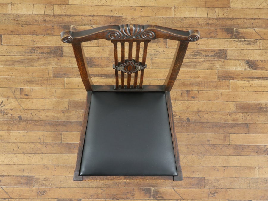 特徴的な背もたれのデザイン 張替済ダイニングチェア 80815<br>在庫4脚