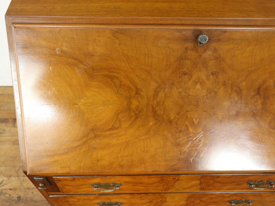 華やかな杢目とボールアンドクロウフット ライティングビューロー 80700