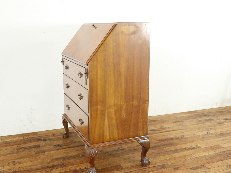 華やかな杢目とボールアンドクロウフット ライティングビューロー 80700