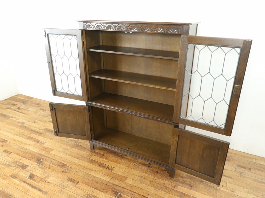 長い歴史とその進化 ステンドグラスブックケース 80711