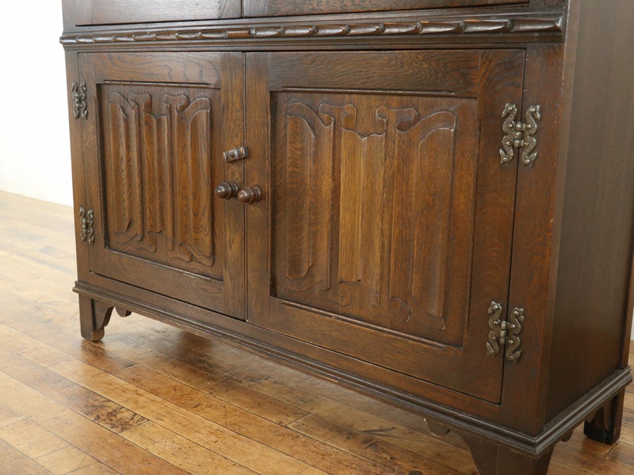 長い歴史とその進化 ステンドグラスブックケース 80711