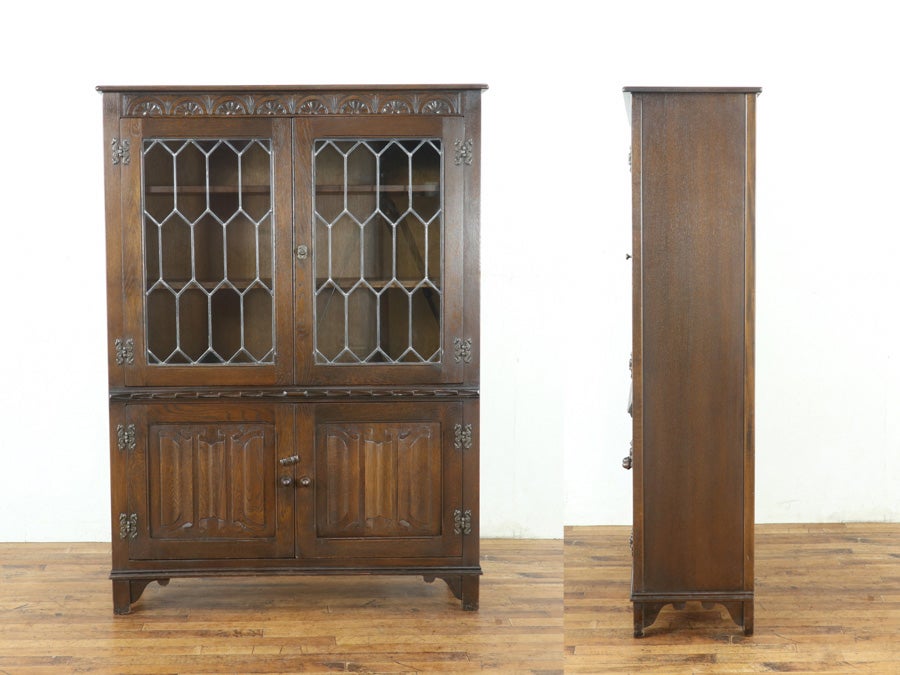 長い歴史とその進化 ステンドグラスブックケース 80711