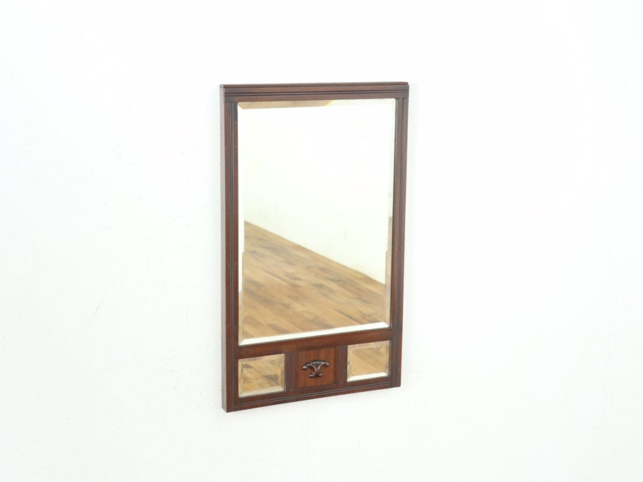 小さいミラーが独特のアクセントに ウォールミラー 80739