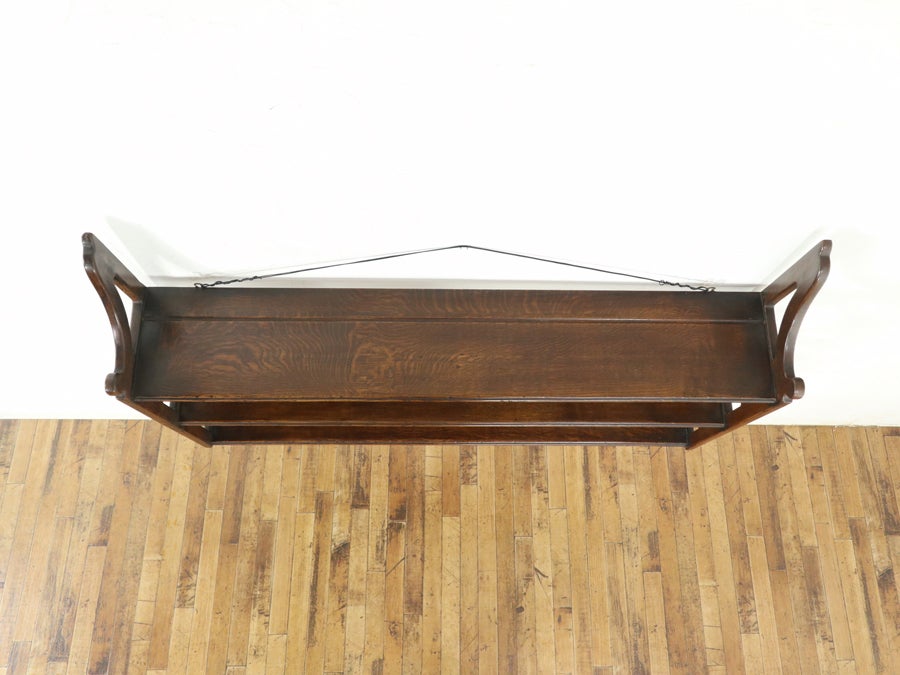 側面の透かし彫りが印象的 横幅広めのハンギングシェルフ 80651