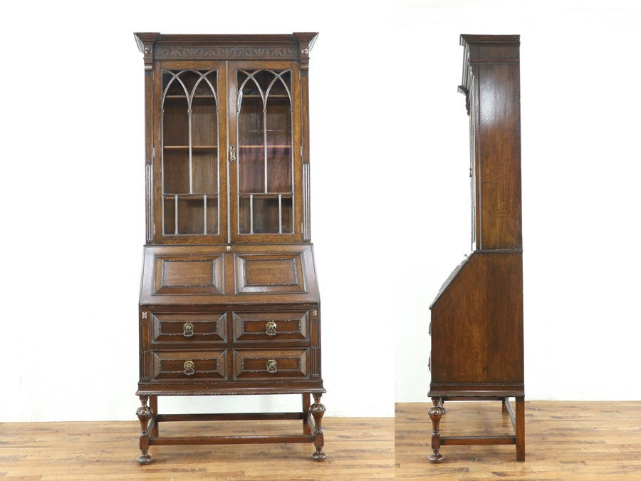 無垢材の重厚感と細かな装飾 ブックビューロー 80888