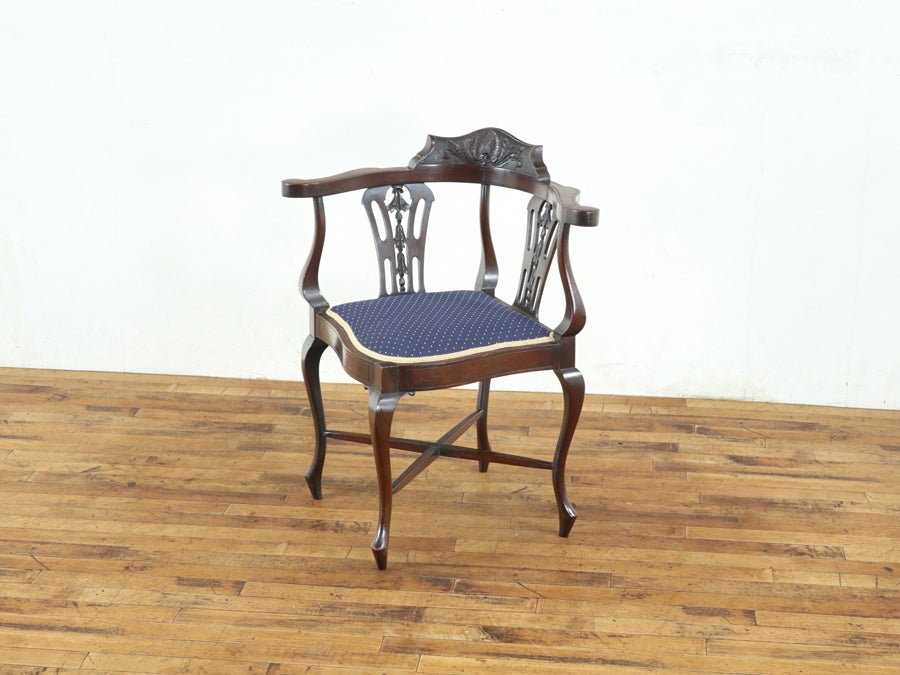 ①美品　フランスアンティーク　ライオンの彫刻 張替済チェア ①美品 フランスアンティーク ライオンの彫刻 張替済チェア ①美品